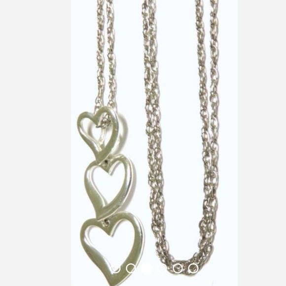 Sterling Silver Three Hearts Necklace 2.9g - Picture 3 of 6